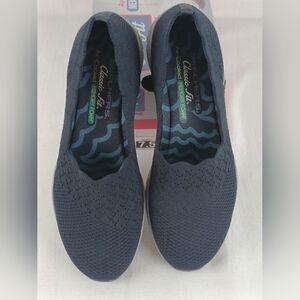 Skechers NIB Navy Classic Fit Air Cooled SEAGER  STAT Casual Shoe 7.5